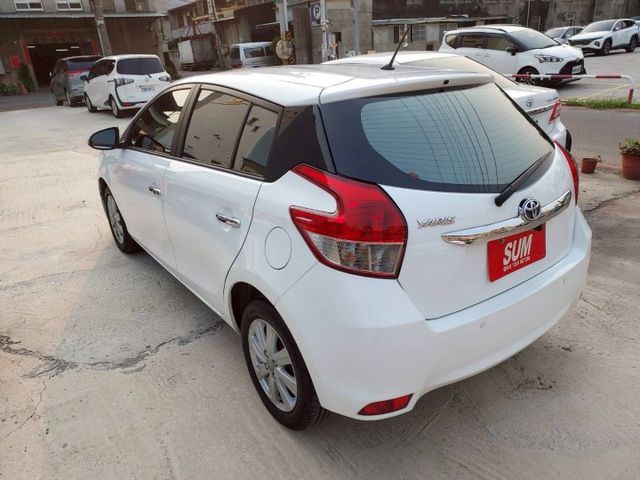 豪華版~I-KEY~方向盤快控鍵盤~恆溫~雙安~多功能影音~衛星導航~場內同款車多台~歡迎預約賞車~輕鬆全額貸~  第5張相片