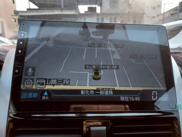 豪華版~I-KEY~方向盤快控鍵盤~恆溫~雙安~多功能影音~衛星導航~場內同款車多台~歡迎預約賞車~輕鬆全額貸~  第14張相片