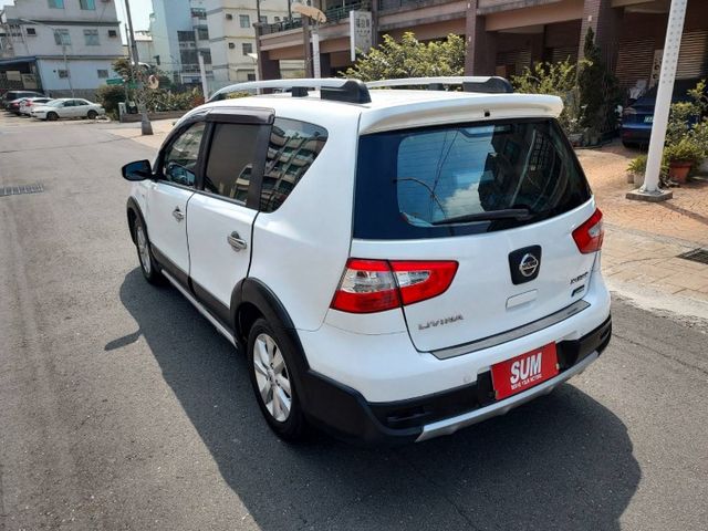 ~I-KEY~行李架~多功能影音~倒車顯影~9成新輪胎~同款車多台~歡迎預約賞車~輕鬆全額貸~  第5張相片