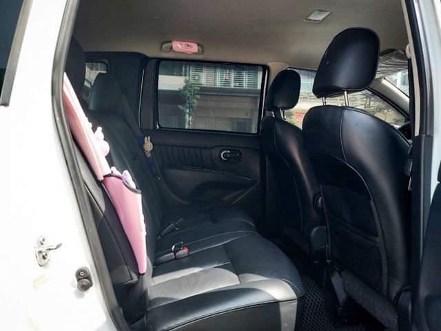 ~I-KEY~行李架~多功能影音~倒車顯影~9成新輪胎~同款車多台~歡迎預約賞車~輕鬆全額貸~  第10張相片