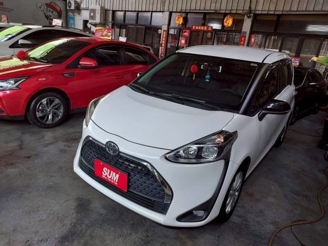 ~I-KEY~車門感應~多功能影音~循跡防滑~衛星導航~倒車顯影~場內同款多台~歡迎預約賞車~輕鬆全額貸~  第2張相片