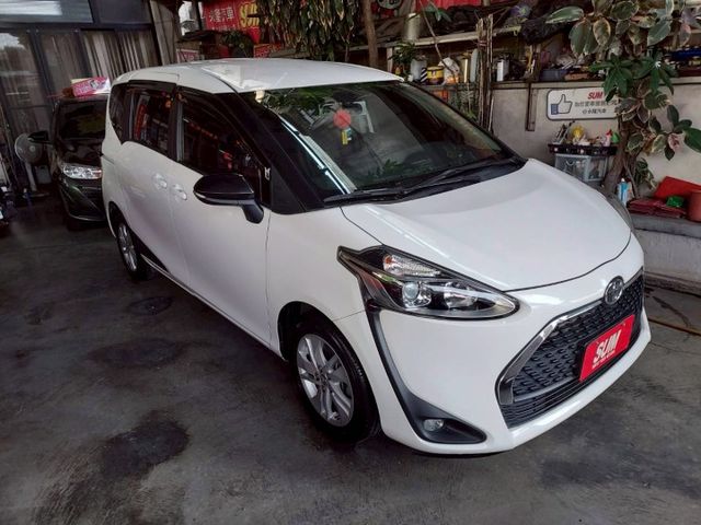 ~I-KEY~車門感應~多功能影音~循跡防滑~衛星導航~倒車顯影~場內同款多台~歡迎預約賞車~輕鬆全額貸~  第3張相片