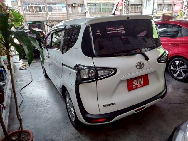 ~I-KEY~車門感應~多功能影音~循跡防滑~衛星導航~倒車顯影~場內同款多台~歡迎預約賞車~輕鬆全額貸~  第5張相片