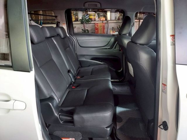 ~I-KEY~車門感應~多功能影音~循跡防滑~衛星導航~倒車顯影~場內同款多台~歡迎預約賞車~輕鬆全額貸~  第10張相片