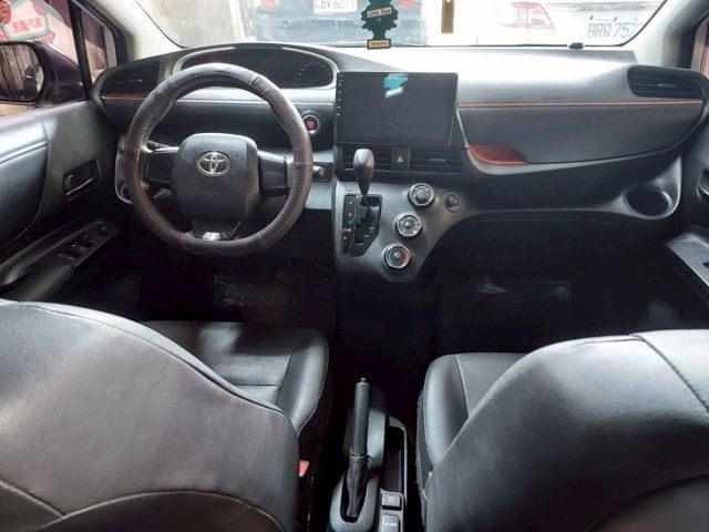 ~I-KEY~車門感應~多功能影音~循跡防滑~衛星導航~倒車顯影~場內同款多台~歡迎預約賞車~輕鬆全額貸~  第11張相片