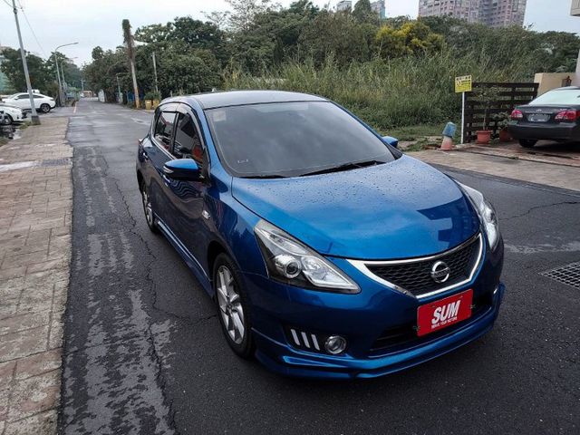 ~I-KEY~定速~恆溫~雙安~多功能影音~倒車顯影~價值數萬元精品～歡迎預約賞車~輕鬆全額貸~  第3張相片