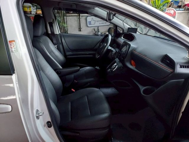 ~I-KEY~恆溫~8 安~車道偏移~循跡防滑~多功能影音~場內同款車多台~歡迎預約賞車~輕鬆全額貸~  第6張相片
