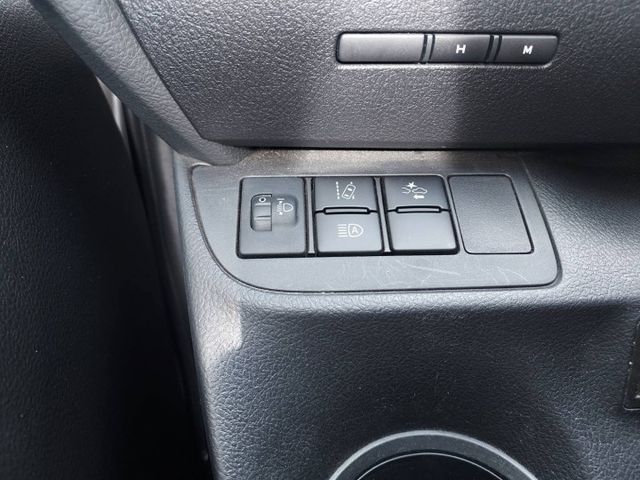 ~I-KEY~8顆安全氣囊~多功能螢幕~ABS~循跡防滑~摸門~車道偏移~場內同台車多台~歡迎預約賞車~輕鬆全額貸~  第13張相片