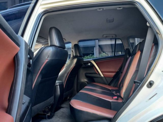 ~14年領牌~I-KEY~電動座椅~車門感應~恆溫~雙安～ABS~定速~多功能影音~歡迎預約賞車~輕鬆全額貸~  第9張相片