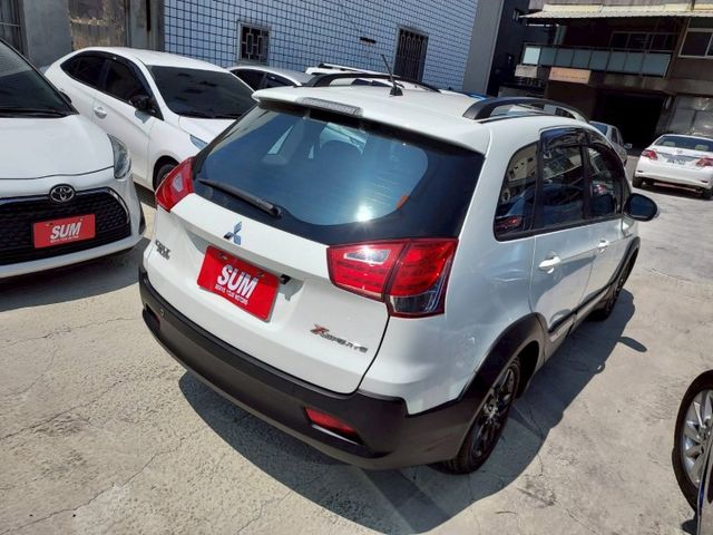 X-PORTS版~I-KEY~恆溫~雙安~車頂行李架~空力套件~同款車場內多台~歡迎預約賞車~輕鬆全額貸~  第4張相片