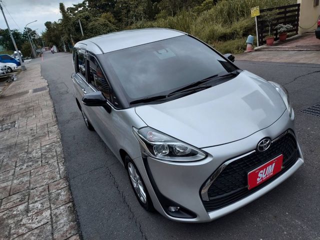 僅開3萬公里I-KEY~車門感應~恆溫~6安~車道偏移~循跡防滑~多功能影音~場內同款車多台~歡迎預約賞車~輕鬆全額貸~  第3張相片