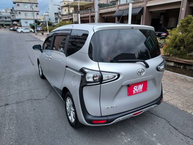 僅開3萬公里I-KEY~車門感應~恆溫~6安~車道偏移~循跡防滑~多功能影音~場內同款車多台~歡迎預約賞車~輕鬆全額貸~  第5張相片