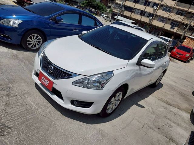 ~雙安~ABS~多功能影音~倒車影像~場內同款車多台~歡迎預約賞車~輕鬆全額貸~  第2張相片