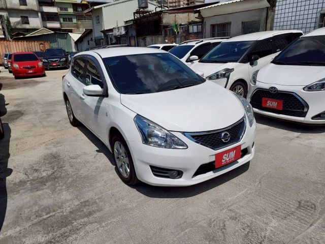 ~雙安~ABS~多功能影音~倒車影像~場內同款車多台~歡迎預約賞車~輕鬆全額貸~  第3張相片