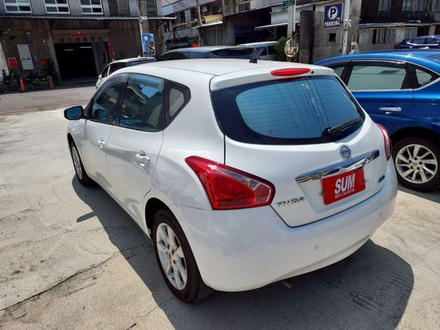 ~雙安~ABS~多功能影音~倒車影像~場內同款車多台~歡迎預約賞車~輕鬆全額貸~  第5張相片