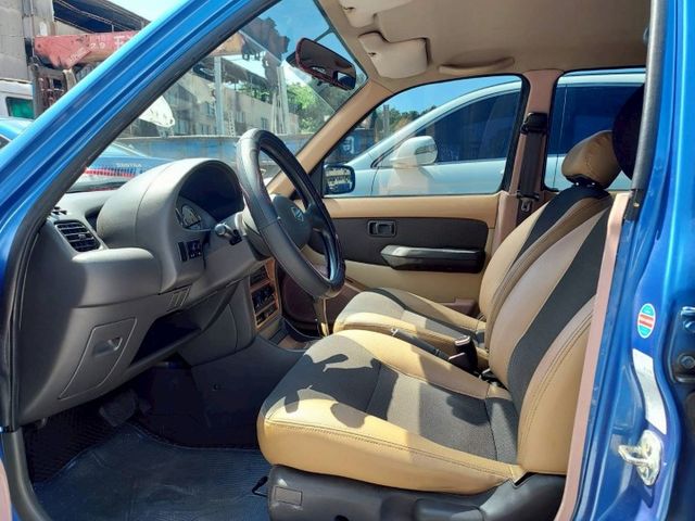 ~限量版~雙內裝~一手車~內裝美~場內代步車數十台~歡迎預約賞車~  第6張相片