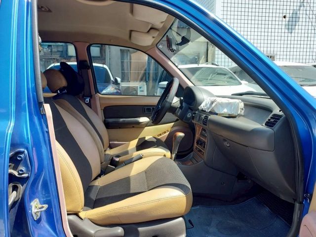 ~限量版~雙內裝~一手車~內裝美~場內代步車數十台~歡迎預約賞車~  第7張相片