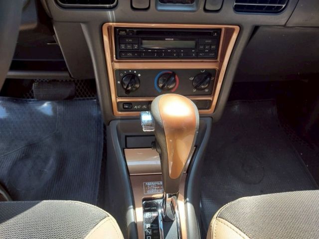 ~限量版~雙內裝~一手車~內裝美~場內代步車數十台~歡迎預約賞車~  第14張相片