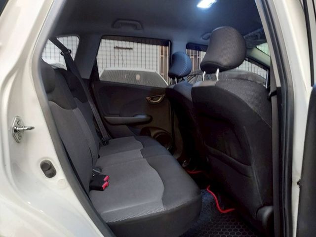 ~定速~雙安~ABS~場內同款車多台~歡迎預約賞車~輕鬆全額貸~  第10張相片