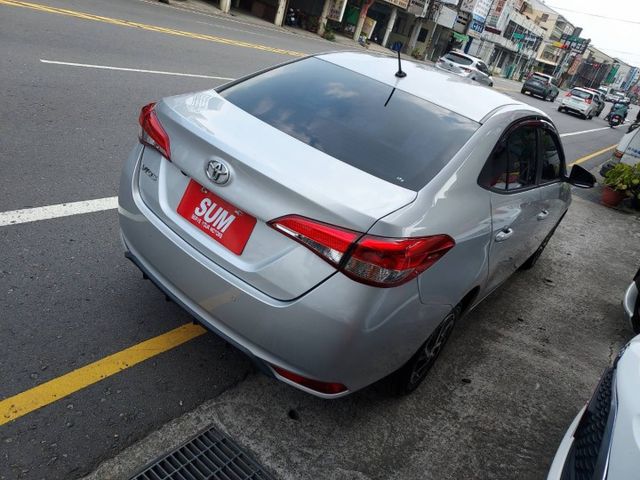 加碼贈送全新安卓機~7顆安全氣囊~循跡防滑~場內同款車多台~歡迎預約賞車~輕鬆全額貸~  第4張相片