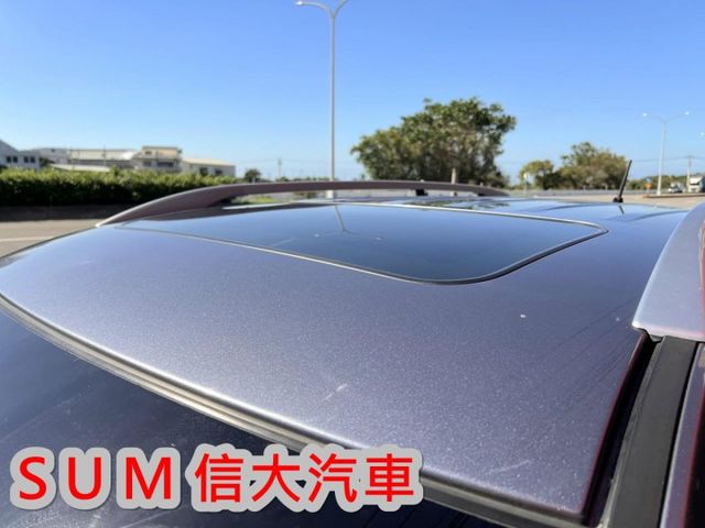 一手車.里程保證.好開空間大.露營好幫手.  第14張相片