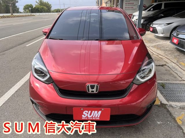 2021汽油版.一手在地車.超低里程.里程保證.全車原鈑件.有YES認證.可全貸  第3張相片