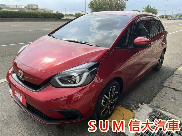 2021汽油版.一手在地車.超低里程.里程保證.全車原鈑件.有YES認證.可全貸  第4張相片