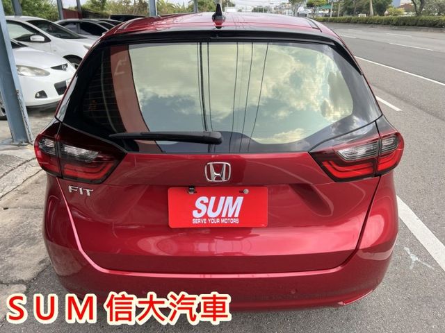 2021汽油版.一手在地車.超低里程.里程保證.全車原鈑件.有YES認證.可全貸  第6張相片