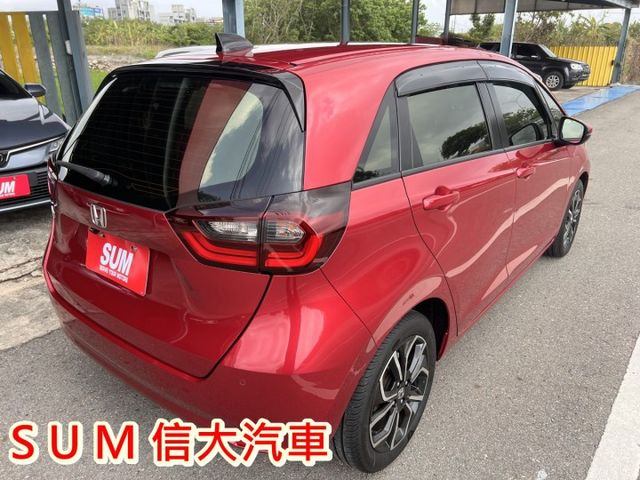 2021汽油版.一手在地車.超低里程.里程保證.全車原鈑件.有YES認證.可全貸  第7張相片