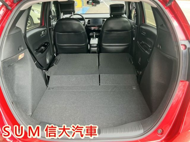 2021汽油版.一手在地車.超低里程.里程保證.全車原鈑件.有YES認證.可全貸  第8張相片
