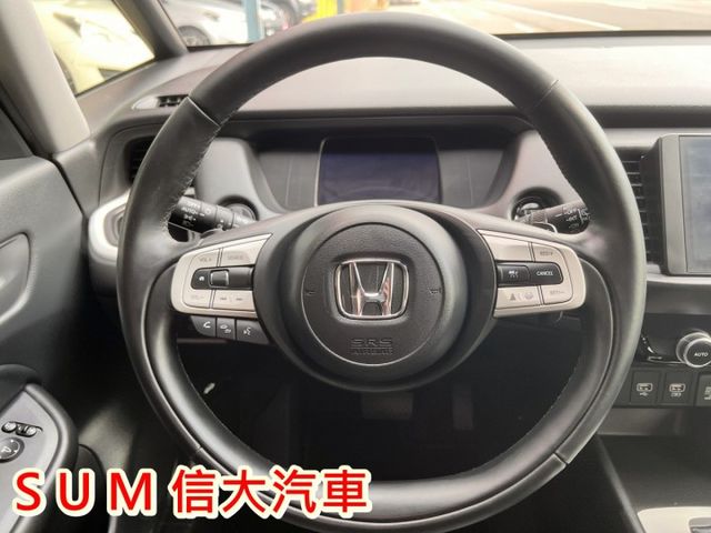 2021汽油版.一手在地車.超低里程.里程保證.全車原鈑件.有YES認證.可全貸  第9張相片