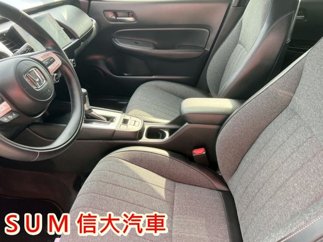 2021汽油版.一手在地車.超低里程.里程保證.全車原鈑件.有YES認證.可全貸  第10張相片