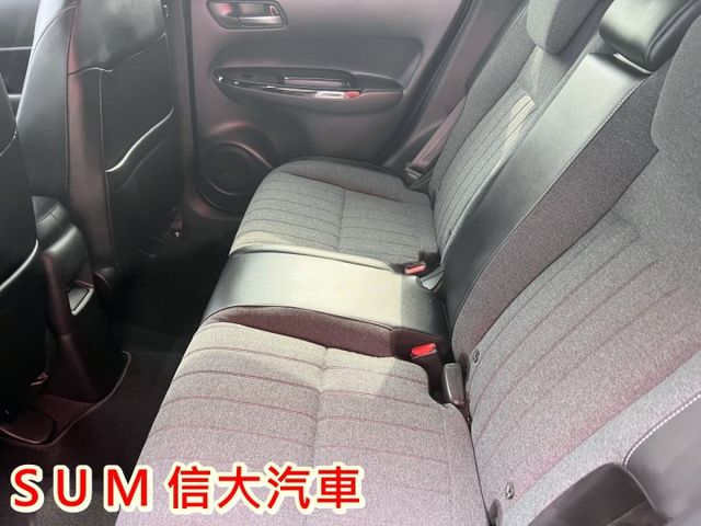 2021汽油版.一手在地車.超低里程.里程保證.全車原鈑件.有YES認證.可全貸  第11張相片