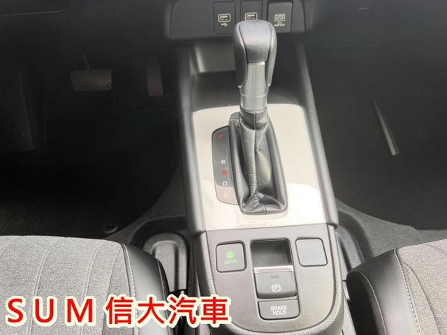 2021汽油版.一手在地車.超低里程.里程保證.全車原鈑件.有YES認證.可全貸  第14張相片