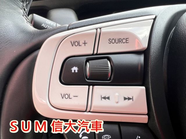 2021汽油版.一手在地車.超低里程.里程保證.全車原鈑件.有YES認證.可全貸  第16張相片