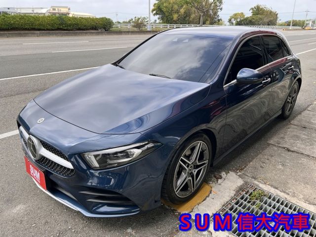 21年式單寧藍.有23P .4門摸門.一手車.里程保證.定速.原廠保養.膝部氣囊.數位儀表.盲點.前後雷達顯示.換檔撥片  第4張相片