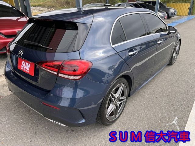 21年式單寧藍.有23P .4門摸門.一手車.里程保證.定速.原廠保養.膝部氣囊.數位儀表.盲點.前後雷達顯示.換檔撥片  第7張相片