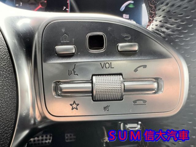 21年式單寧藍.有23P .4門摸門.一手車.里程保證.定速.原廠保養.膝部氣囊.數位儀表.盲點.前後雷達顯示.換檔撥片  第14張相片