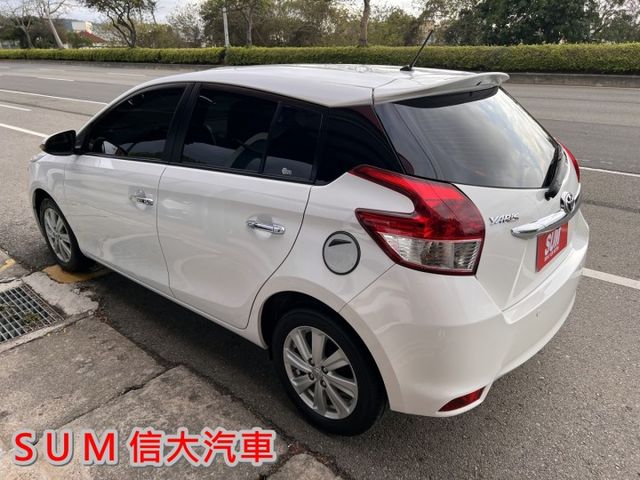 市區最佳代步車.萬年不敗神車.1.5豪華版.有恆溫有ikey+摸門.里程保證  第5張相片