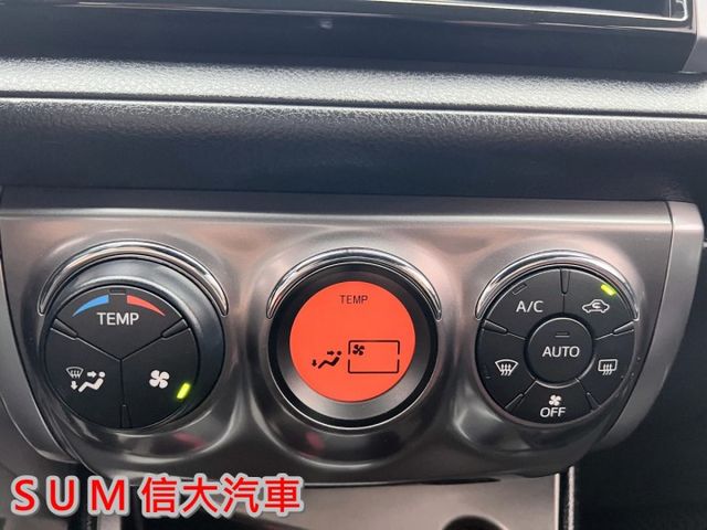 市區最佳代步車.萬年不敗神車.1.5豪華版.有恆溫有ikey+摸門.里程保證  第12張相片