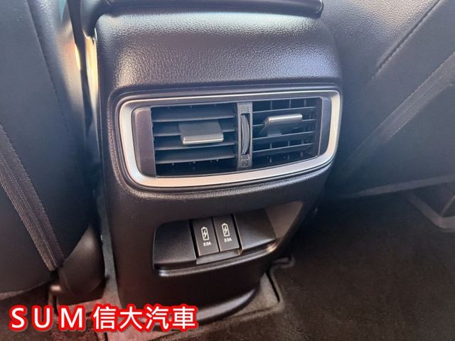 S頂級版.天窗.感應式電尾門.一手車.原廠保養.有YES認證.有保固  第12張相片