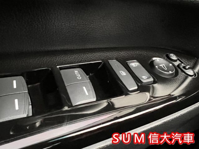 S頂級版.天窗.感應式電尾門.一手車.原廠保養.有YES認證.有保固  第18張相片