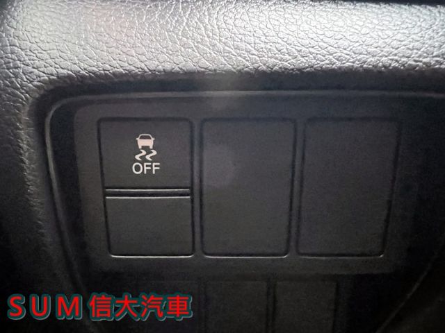 一手車.里程保證.全車原鈑件.深綠色.好看又好顧.有YES認證.有保固  第14張相片