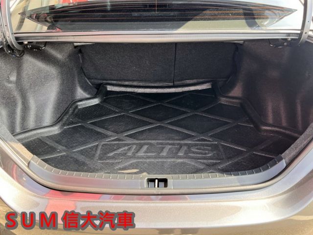 經典版 Safety+原鈑件 恆溫 I-Key 定速 .一手車.有YES認證.有保固  第17張相片