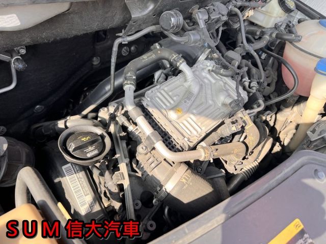 低里程.里程保證.一手車.非租賃車.全車原鈑件.  第13張相片