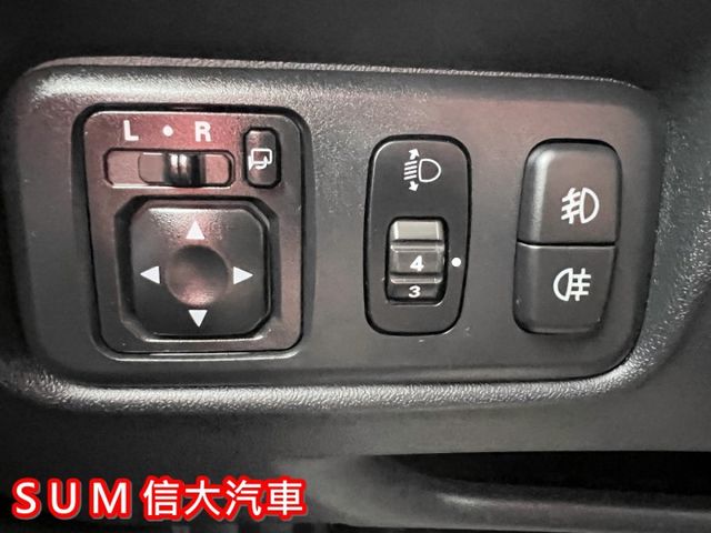 一手車.里程保證.原廠保固.有YES認證.省油好開.空間大  第12張相片