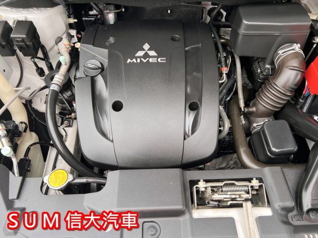 一手車.里程保證.原廠保固.有YES認證.省油好開.空間大  第14張相片