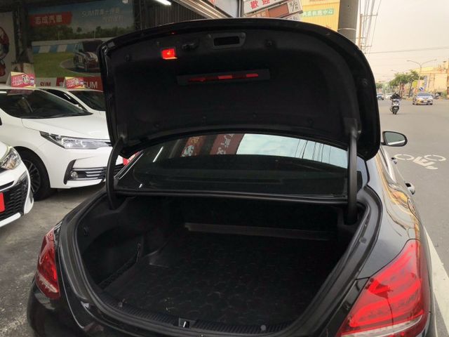 C-CLASS SEDAN W205  第17張相片