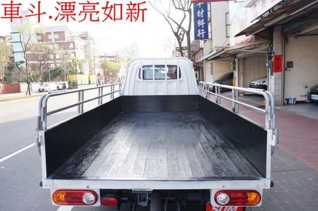 現代小霸王貨車(自排.4尺尾門).一手車.只跑2萬.全車100%原鈑件.原廠保固中.零頭款.可全額貸  第5張相片