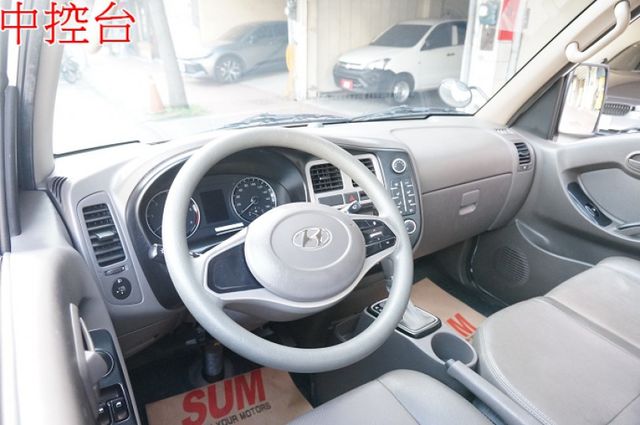 現代小霸王貨車(自排.4尺尾門).一手車.只跑2萬.全車100%原鈑件.原廠保固中.零頭款.可全額貸  第7張相片